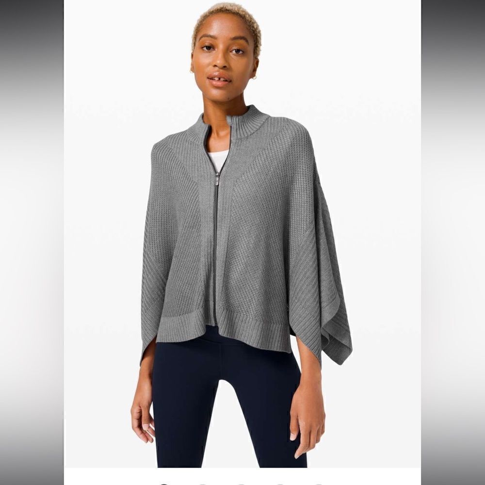 Lululemon Softer Still Wrap in Heathered in Asphalt Grey